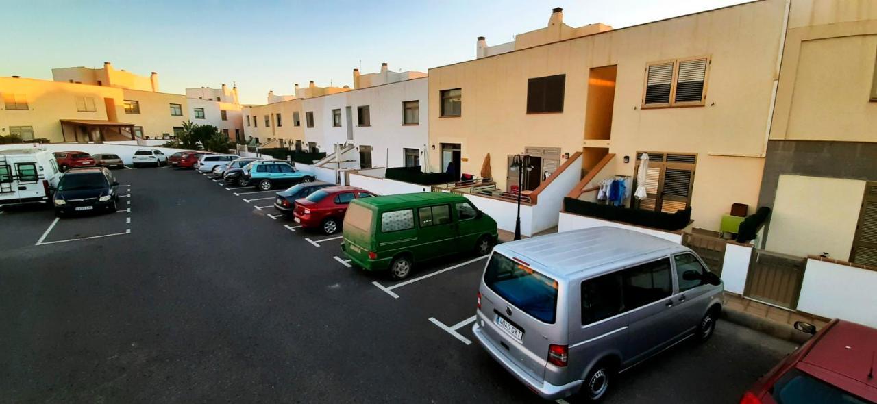 Duplex Espacioso, Tranquilidad, Barbacoa Y Supermercado Al Lado Cotillo Kültér fotó